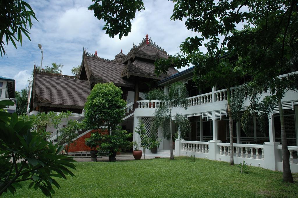 Emerald Land Hotel Mandalay Extérieur photo