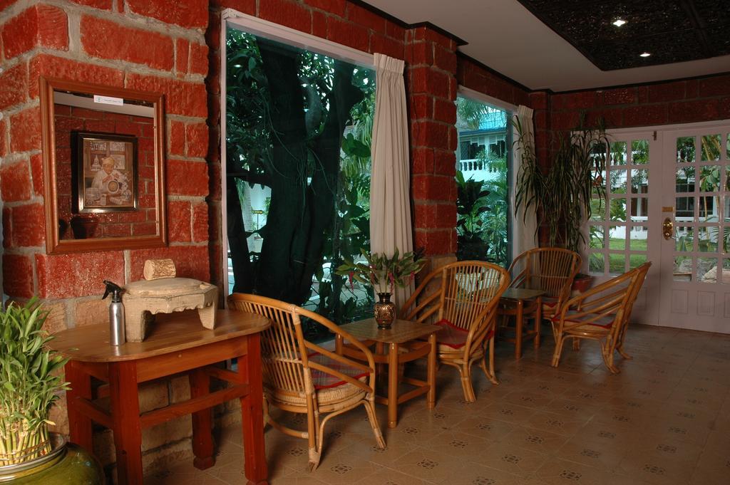 Emerald Land Hotel Mandalay Extérieur photo