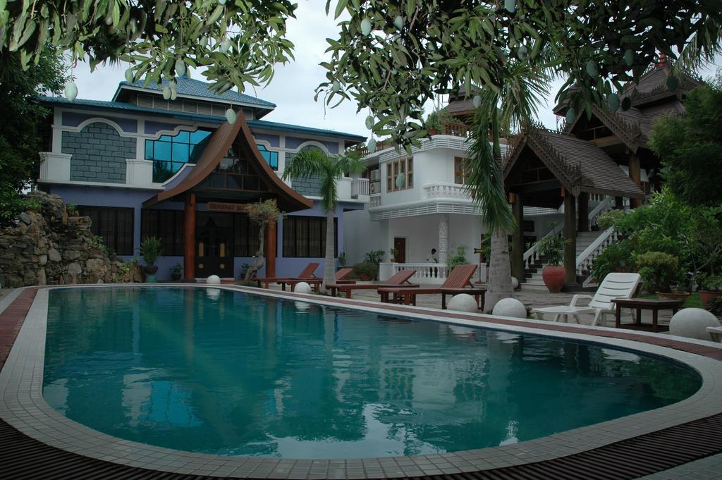 Emerald Land Hotel Mandalay Extérieur photo