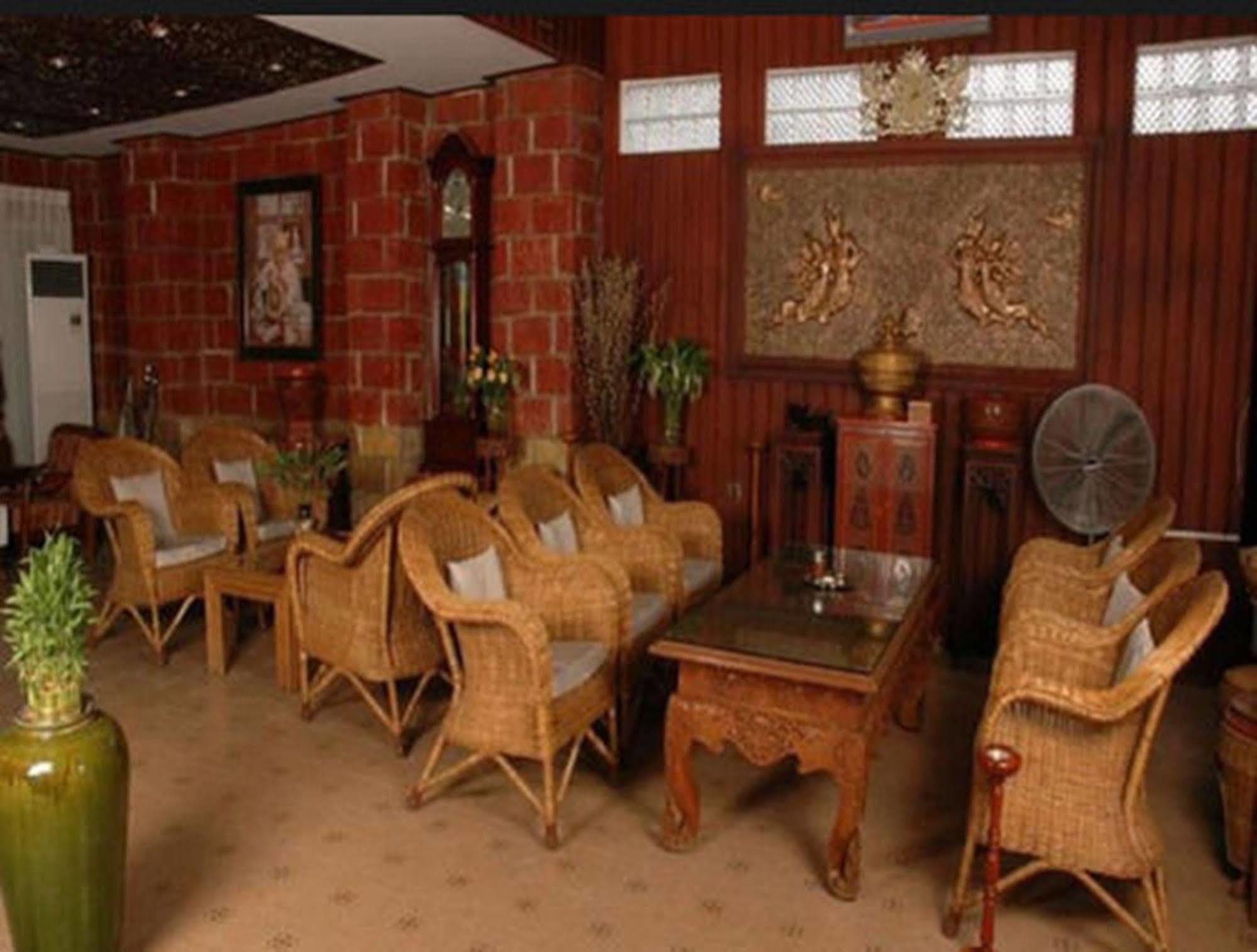 Emerald Land Hotel Mandalay Extérieur photo
