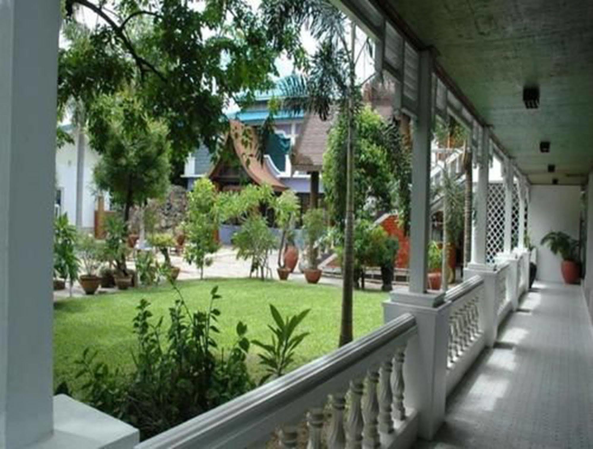 Emerald Land Hotel Mandalay Extérieur photo